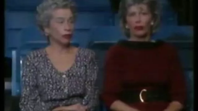 Après avoir sucé, il a creusé le trou d'une jeune free sex porn vidéo salope