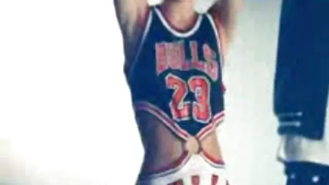 La blonde pornoding video est venue au casting porno