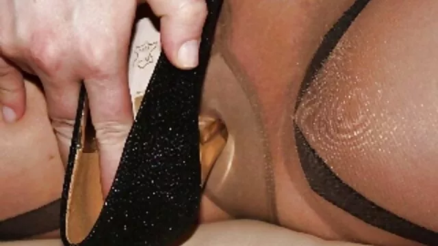 Écarter poorno xxxx son cul serré avec sa bite