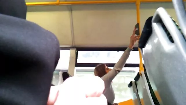 Oh, et la langue de la brune, elle video sxse la bouge, comme