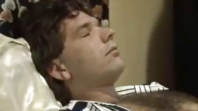 Fille caresse sa pornos vidéos chatte rasée