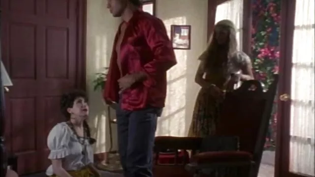 Bombe sexuelle Kerry baise sa chatte humide tubidy video xxx