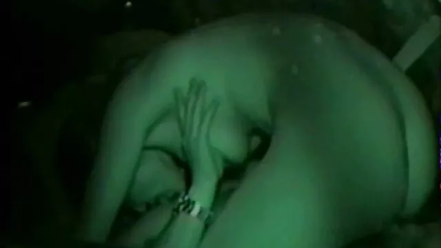 La belle brune Kendall Karson baise passionnément avec pono xxx pono une mature.