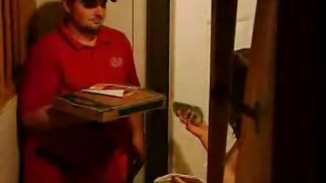 Niger baise avec sa video free x grosse bite noire une chienne blanche avec un cul magnifique