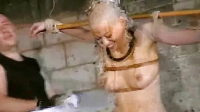 La blonde Kleio Valentien baise avec sex xxl vidéo une lesbienne passionnée