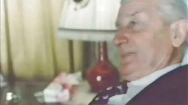 Superbe compilation de sperme gay dans la bouche vidéo free porn