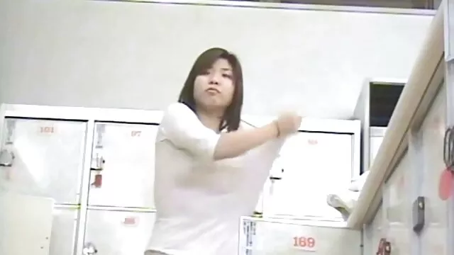 Katyusha a donné son video porno lesbiene cul pour la première fois